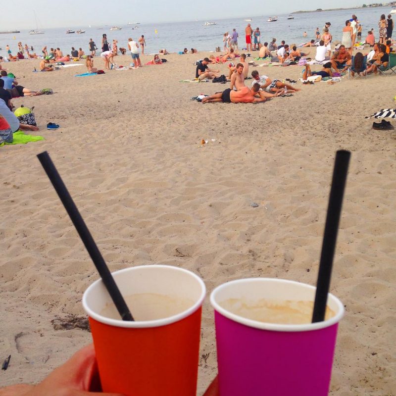 Drinking coffee on the beach #serebiiindenmark @armyxxl 💜💜💜