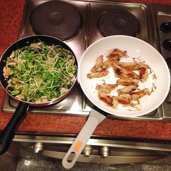 #serebiifoodjournal I'm back in my kitchen again after our long trips away from home. So I didn't cook that much as I used to in the last 3 months. I am making stir-fried  sunflower sprouts mixed with ground chicken and fried garlic & pepper chicken wings. PS we love this white pan that we bought from Germany. It's so good and easy to wash.