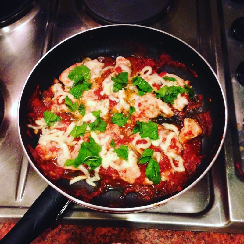 Basil chicken with mozzarella and homemade pizza sauce