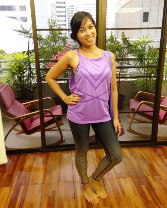 I'm ready for yoga class.  My cute yoga top and pants are from @wham_apparel @hamburgerjj