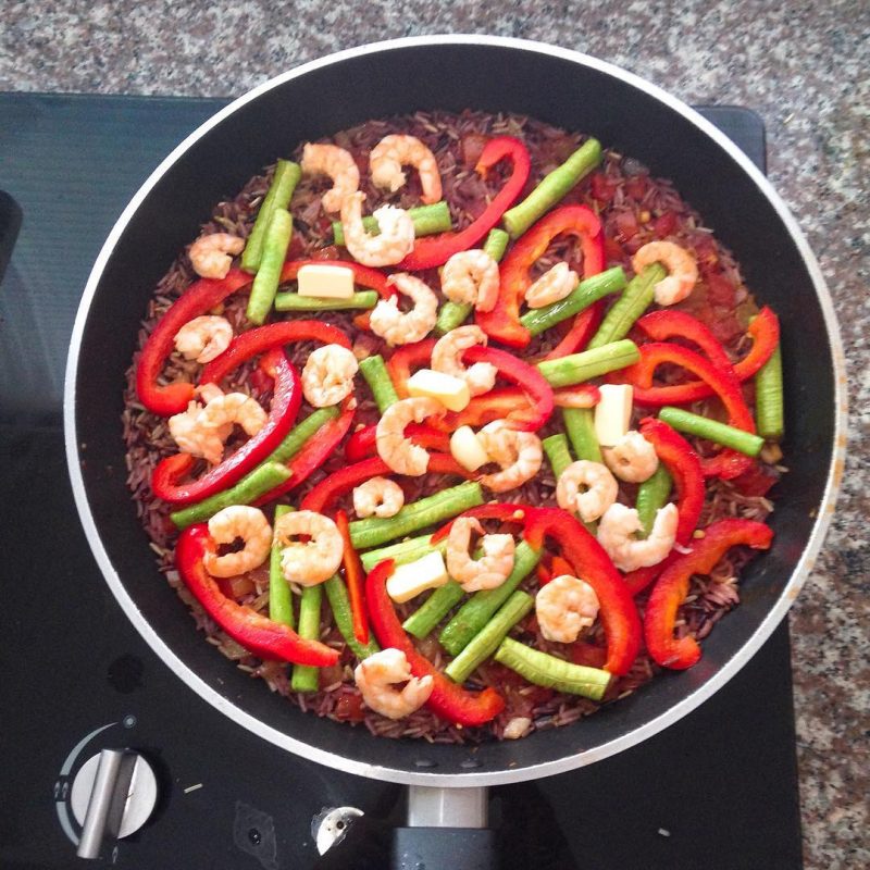 Homemade paella by @crystaltravelin.style
