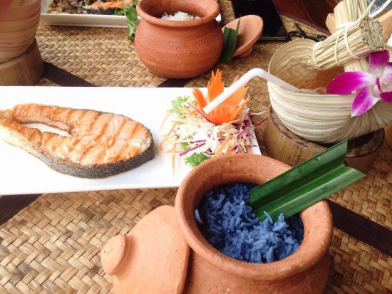 Butterfly pea rice in the mud pot