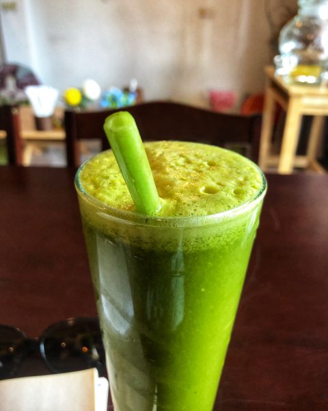 A peaceful moment with green juice , drinking it from morning glory straw 🌱❤️😍