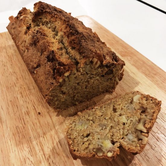 Just finished baking healthy banana walnut almond bread with wholemeal flour and extra cinnamon. It is so yummy.