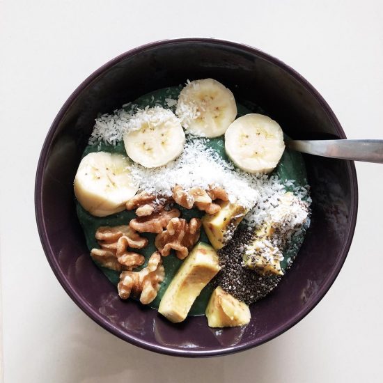 Super bowl breakfast: spirulina, avocado, banana, mixed berries, buckwheat, oatmeal, soy milk, shredded coconut 🥥 , chia seed, walnut